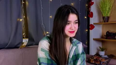 Snapshot of lorindastanke chatting on March 25, 8:26 pm Nicole online show from March 25, 8:26 pm