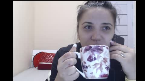 Snapshot of lorragrey chatting on December 5, 7:05 am LorraGrey online show from December 5, 7:05 am
