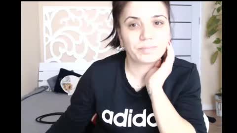 Snapshot of lorragrey chatting on January 3, 12:52 pm LorraGrey online show from January 3, 12:52 pm