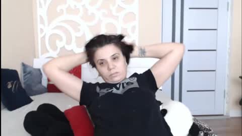 Snapshot of lorragrey chatting on February 4, 11:49 am LorraGrey online show from February 4, 11:49 am
