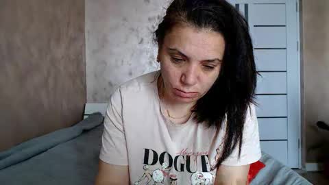 LorraGrey online show from May 12, 6:54 am