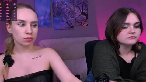 Lora for u online show from September 14, 11:26 pm