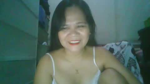 Snapshot of lorraine_cola chatting on April 14, 10:43 am Lorraine online show from April 14, 10:43 am
