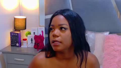 lorraine_johnson online show from June 11, 4:27 pm