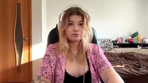 Stasha online show from July 13, 9:01 am