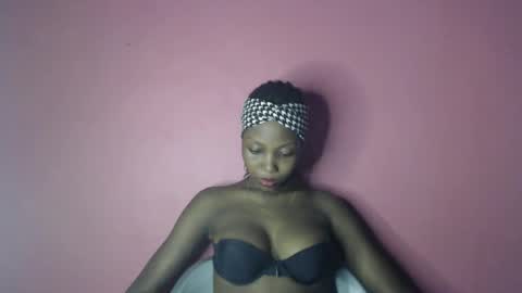 lorrycutie16 online show from May 14, 8:26 pm