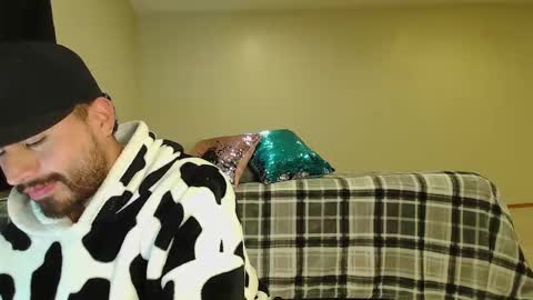 Snapshot of los_juanes chatting on October 9, 11:14 pm JUAN JUAN online show from October 9, 11:14 pm