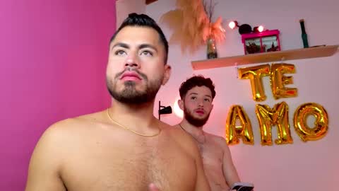 Snapshot of los_juanes chatting on February 14, 9:11 pm JUAN JUAN online show from February 14, 9:11 pm