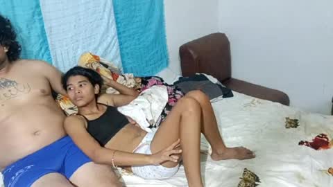 Snapshot of losexoticos01 chatting on April 8, 3:39 am losexoticos01 online show from April 8, 3:39 am