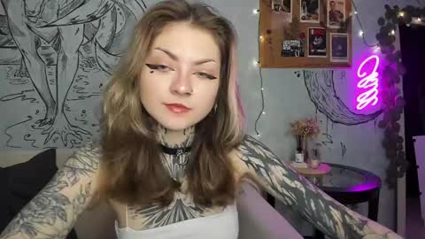 lostallice online show from December 3, 4:03 am