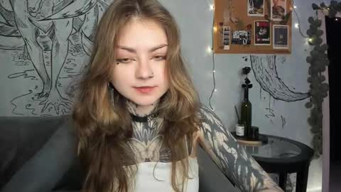 lostallice online show from October 31, 4:24 am