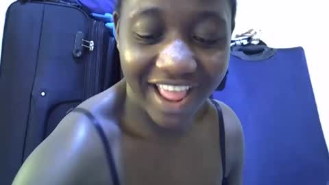 lotty_lavilla online show from October 20, 4:57 am