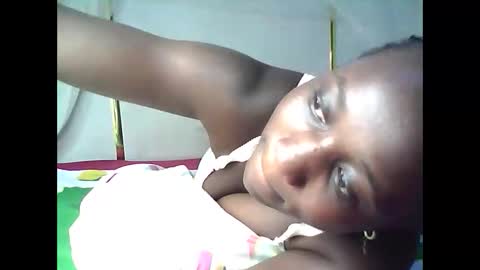 lotty_lavilla online show from May 13, 9:39 am