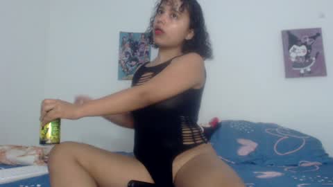 Snapshot of lou_cuteee chatting on January 16, 12:34 am lou_cuteee online show from January 16, 12:34 am