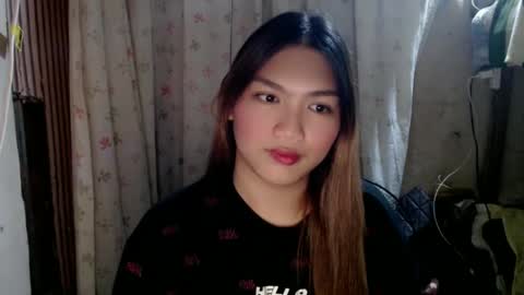 Snapshot of louheart chatting on December 5, 4:23 pm Sweet online show from December 5, 4:23 pm