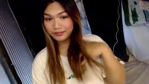Snapshot of louheart chatting on December 14, 6:35 am Sweet online show from December 14, 6:35 am