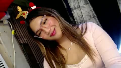 Snapshot of louheart chatting on December 29, 12:30 am Sweet online show from December 29, 12:30 am
