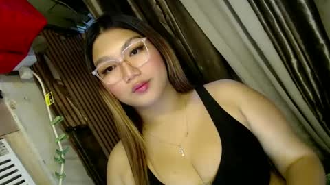 Snapshot of louheart chatting on February 9, 6:05 pm Sweet online show from February 9, 6:05 pm