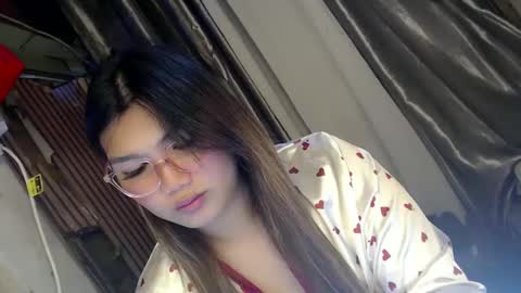 Snapshot of louheart chatting on March 11, 2:10 am Sweet online show from March 11, 2:10 am