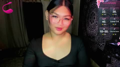 Snapshot of louheart chatting on June 23, 9:13 pm Sweet online show from June 23, 9:13 pm