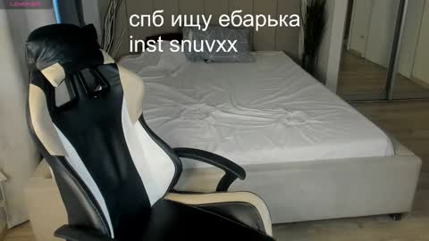 louie_evans online show from September 12, 2:39 pm