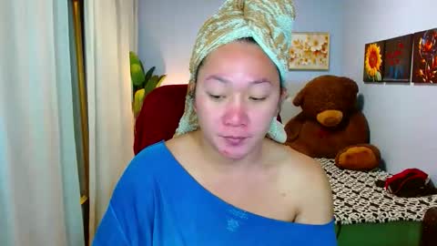 Snapshot of louie_sexy chatting on February 12, 8:53 am Cathy online show from February 12, 8:53 am