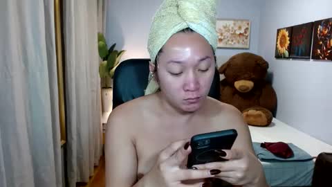 Snapshot of louie_sexy chatting on February 17, 10:45 am Cathy online show from February 17, 10:45 am