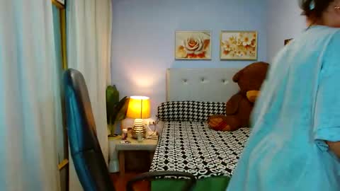 Snapshot of louie_sexy chatting on March 9, 10:08 am Cathy online show from March 9, 10:08 am