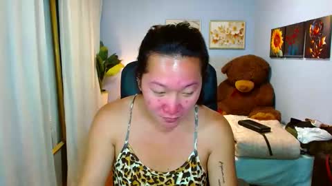 Snapshot of louie_sexy chatting on April 10, 11:48 am Cathy online show from April 10, 11:48 am