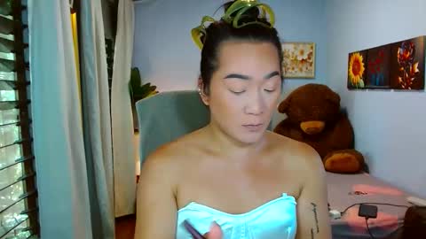 Snapshot of louie_sexy chatting on April 23, 5:30 am Cathy online show from April 23, 5:30 am