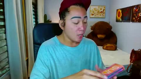 Snapshot of louie_sexy chatting on May 2, 5:01 am Cathy online show from May 2, 5:01 am