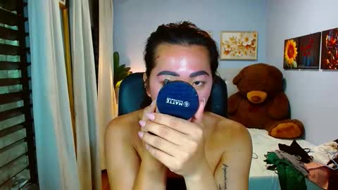Snapshot of louie_sexy chatting on May 5, 6:54 am Cathy online show from May 5, 6:54 am