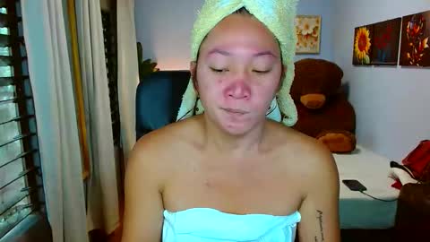 Snapshot of louie_sexy chatting on May 6, 3:13 am Cathy online show from May 6, 3:13 am