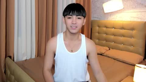 Snapshot of louieismy_name chatting on October 15, 4:45 am ignot ursh online show from October 15, 4:45 am