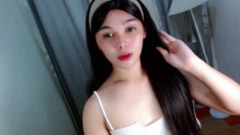 louilalicious online show from November 2, 1:24 pm