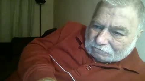 louis_chokdee online show from December 1, 8:20 pm