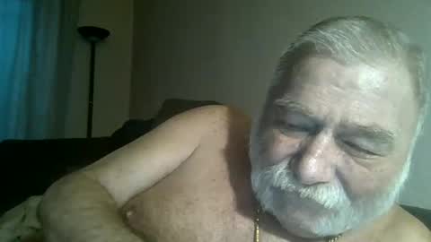 louis_chokdee online show from December 11, 3:37 pm