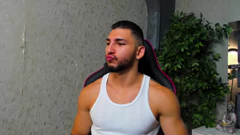 Louis online show from October 3, 3:53 pm