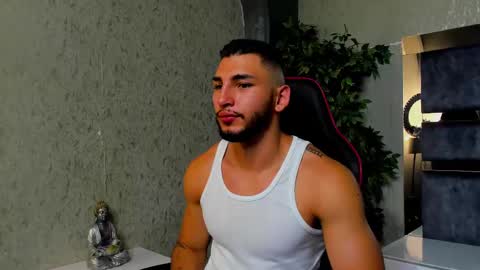 Louis online show from October 10, 8:19 pm