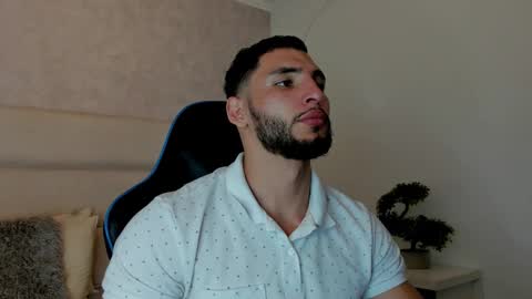 Louis online show from December 23, 7:50 am