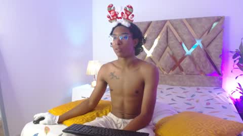 Snapshot of louis_hardstar chatting on December 2, 9:06 pm Louis Valdz online show from December 2, 9:06 pm
