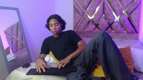 Snapshot of louis_hardstar chatting on January 10, 9:20 pm Louis Valdz online show from January 10, 9:20 pm