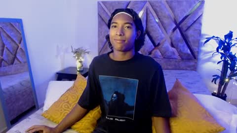 Snapshot of louis_hardstar chatting on January 25, 2:36 pm Louis Valdz online show from January 25, 2:36 pm