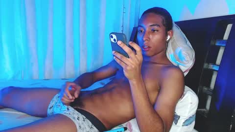Snapshot of louis_hardstar chatting on February 7, 7:07 am Louis Valdz online show from February 7, 7:07 am