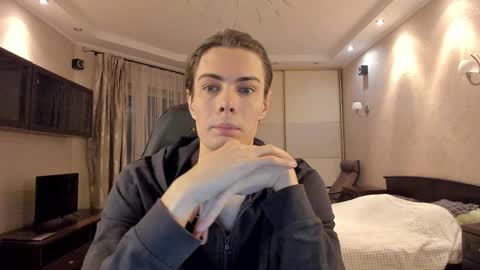 Snapshot of louis_preston chatting on February 16, 11:37 pm Mark online show from February 16, 11:37 pm