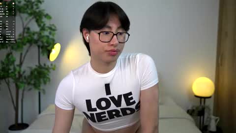 Snapshot of louis_zh chatting on March 21, 1:26 pm Louis online show from March 21, 1:26 pm