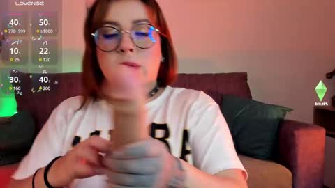 Snapshot of louisa_claire_ chatting on February 13, 4:22 am LuisaIG x luisa clair online show from February 13, 4:22 am
