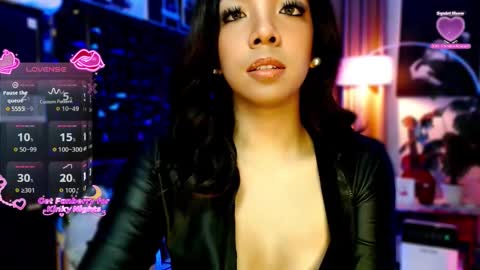 Louisa online show from May 9, 3:34 am