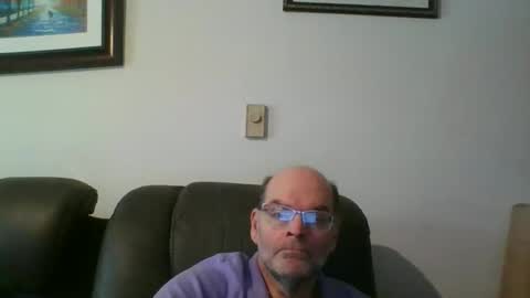 Snapshot of louism13 chatting on December 29, 5:22 pm louism13 online show from December 29, 5:22 pm