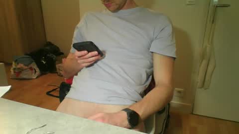 Snapshot of loulou13013 chatting on February 13, 10:22 pm Loulou online show from February 13, 10:22 pm